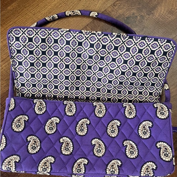 Nwt vera bradley knot just a clutch purse purple paisley - Picture 6 of 14